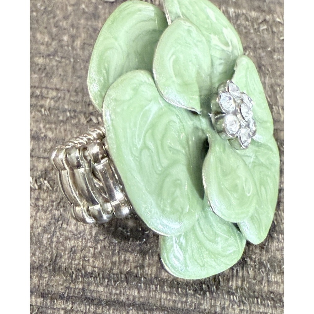Flower Power Festival Green Marbled‎ Enamel Rosette Statement Ring Stretch Band